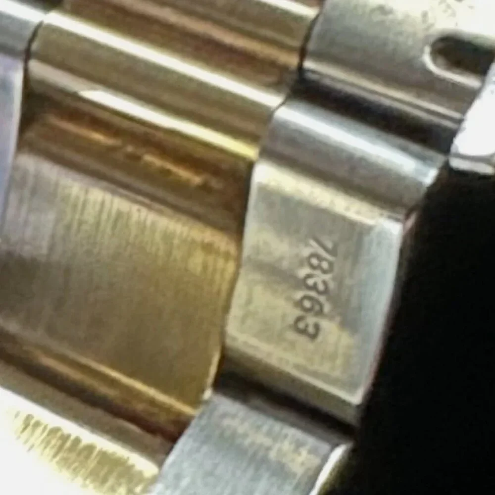 Rolex Datejust 36mm – 18k Gold & SS | Smooth Bezel & White Baton - Picture 7 of 17